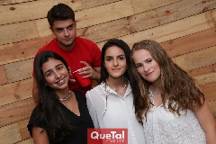  José Eduardo, Pau, Ana Ceci y Ale.