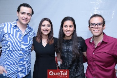 Arturo Fuentes, Déborah García, Sara Lozano y Jorge López.