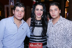  Pablo Anaya, Meche Morales y Eduardo Anaya.