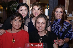  Olivia Iwadare, Anita Palacios, Carla del Sol, Fernanda Gabay y Marcela González.