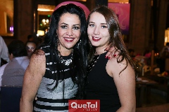  Meche Morales y Alejandra Lara.