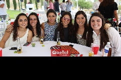 María Bravo, Cecilia García, Ilse Lázaro, Luisa Rocha, Montse Del Valle y Cata Esper.