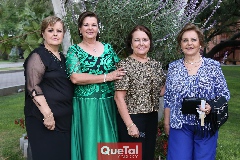 Liz, Patricia, Lizie y Chela Wagner .