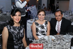 Tere de Mendizábal, Lety Pruneda y José Rivera .