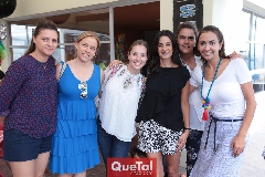 Daniela, Mariana, Ale, Mónica, Gaby y Flor.