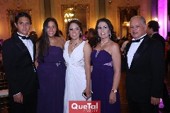 Familia Torres Fonte Gerardo, Ana, Arantza, Ana y Martin.
