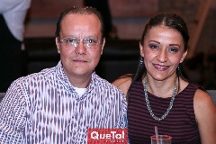 Luis Armando Sauceda y Elizabeth Hernández.