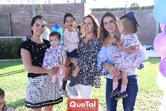  Mariana Meade, Mariana, Miguelito, Verónica Vega, Susana de la Fuente y Annia.