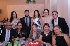 Familias Ortíz y Flores.