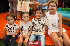 Lucía, Andrea, David y Jimena.