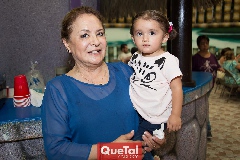 María Teresa de Toranzo y Lucía .
