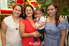 Adriana Toranzo, Tere Toranzo, Lucía y Aleida Barajas .