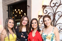Sarahí Arredondo, Ana Cristina Juárez, Mahelet Arredondo y Mireya Cantú .