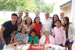  Familia Álvarez.