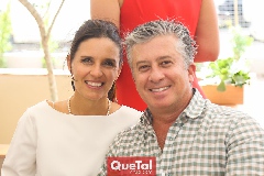  Claudia Martínez de Gómez y Jorge Gómez.