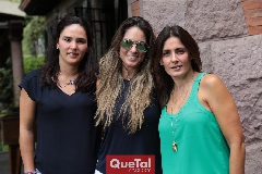  Ana Pau Valdés, María José Benavente y Claudia Artolózaga.