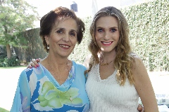  Ana Isabel de Humara y Carla Huber de Humara.