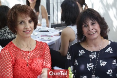  Guadalupe Santillán y Martha Bravo.