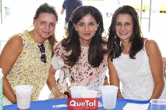  Daniela Alcalde, Emi Barrios y Mónica Galarza.