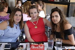  Maripepa Muriel, Cristina Ocejo y Patricia Estrada.