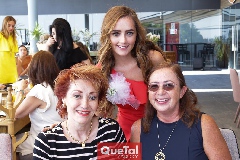 Diana con Iliana Gámez y Marcela Rangel.