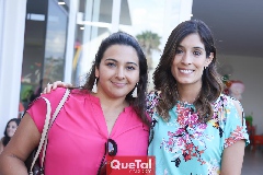  Lupita Escobar y Fernanda Torres.