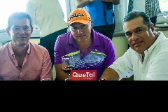  Toño, Mauricio y Carlos.
