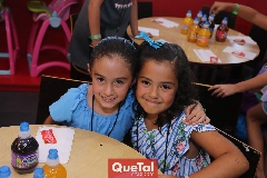  Alexa y Natalia.