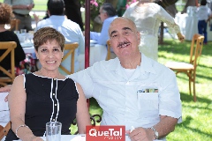  Luz María Castro y Gabriel Aguirre.