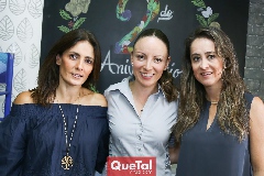  Claudia Artolózaga, Martha Llano  y Gaby Acosta.