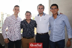 Brandon Rivera, Fernando Alarcón, David Flores y Víctor Carreón.