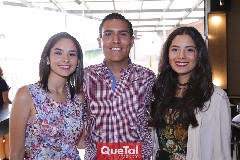 Andrea Hernández, Aaron Vega y Fabiola Aguillón.