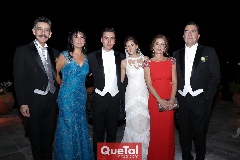  Andrés Azcárate, Leticia Ruiz de Azcárate, Xavier Azcárate, Paty Gómez, Paty Gaviño de Gómez y Javier Gómez.