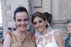  Lourdes y Patricia Gómez.