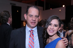  José Antonio y Vanessa Correa.