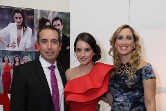  Alejandro Elizondo, Melissa Elizondo y Lorena Garza.