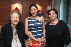  Cristina de Chevaile, Saide y Salma Chevaile.