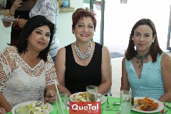  Diana Reyes, Adela Martínez y Silvia Guel.
