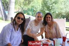  Cristina Villalobos, Marcela Guevara y Rocío Ortuño.