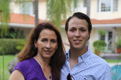  Carmen Bravo y su hijo Jorge Del Valle.