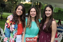 Andrea, Cynthia Puente y Lupi Carrillo.