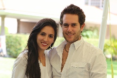 Claudia Díaz de León y Carlos Del Valle.