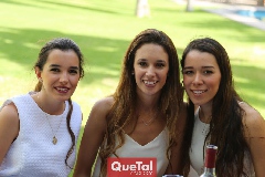 Montse Villanueva, María Stevens y Michelle Cano.