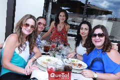  Karina Vita, Marcela Payán, Anilú Enríquez, Cristina Hernández y Deyanira Cázares.
