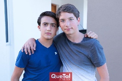  Juan Carlos y Manuel.