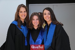  Karla Recke, Mariana Álvarez e Isa Motilla.