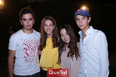 Diego, Moni, Ale y Cali.