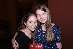 Marce Gat y Mariana Lomelí.