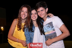 Moni, Pily y Alejandro.
