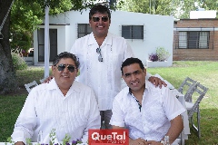  Juan Ariel Reyes, Sergio Ambriz y Javier Hernández.